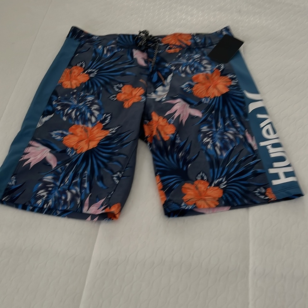Men’s 3 pair Hurley and ONeil swimwear NWTS - Picture 8 of 12